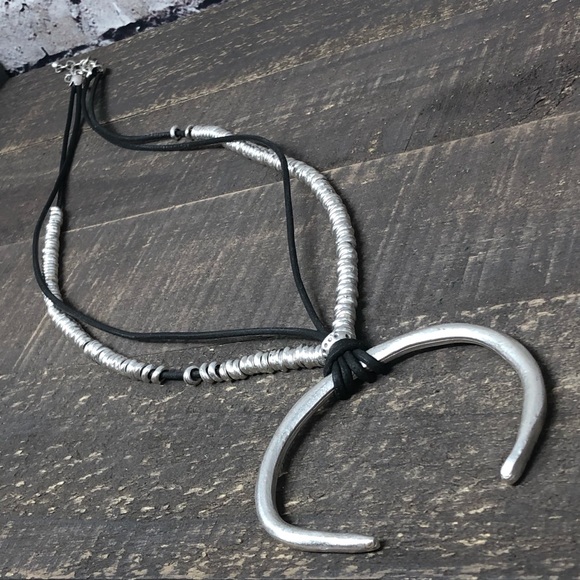 NEW Ethnic Beaded Crescent Silver-tone Necklace - Picture 2 of 7